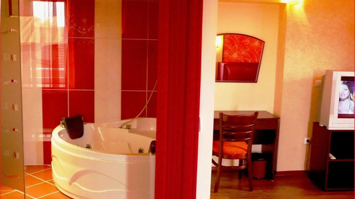 Hotel Akvaya