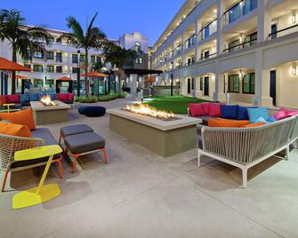 Homewood Suites by Hilton San Diego Central - San Diego - Patio