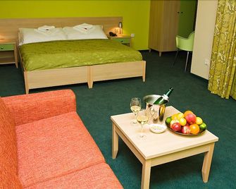 Hotel and Park Divoká Voda - Bratislava