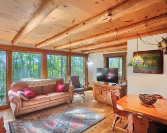 Log Home -Wifi-Pet Friendly-Pavilion - Clarion