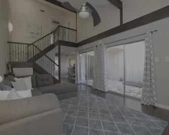 Georgeous Huge 3bdrm Townhome - Bellaire