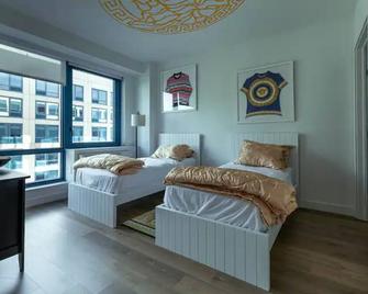 Versace Inspired Sky View Condo! - Weehawken - Bedroom