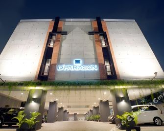 Dparagon Kebon Jeruk - Yakarta - Edificio