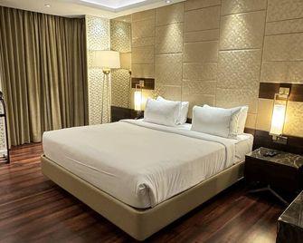 Hotel Cenneys Gateway - Salem - Habitación