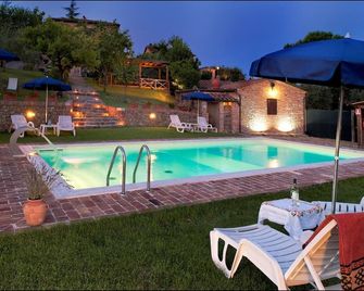 Casale Virgili - Siena - Svømmebasseng