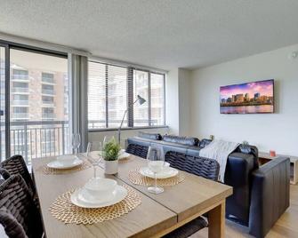 Unique Luxury Apt with Rooftop @Pentagon City - Arlington - Sala pranzo
