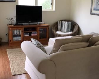 Fairmont Cottage - Berry - Wohnzimmer