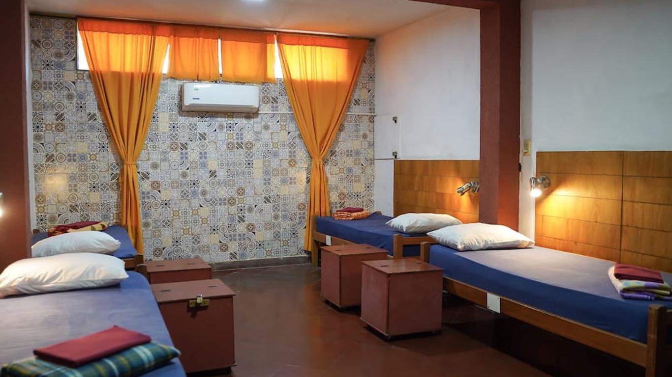 Nomada Hostel