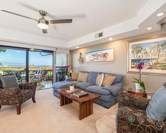Kaanapali Plantation 18 · KPL 18: Ocean views, beach nearby, com - Lahaina - Living room