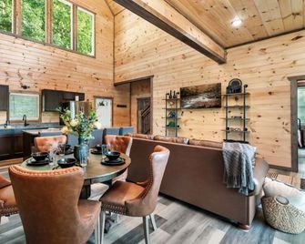 Tranquil Mountain Getaway By Ghosal Luxury Lodging - Gatlinburg