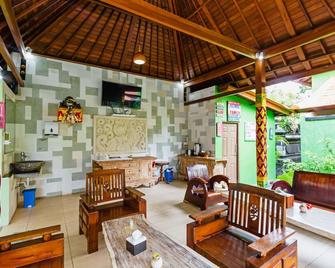 Lembongan Hostel - Nusa Penida - Sala de estar