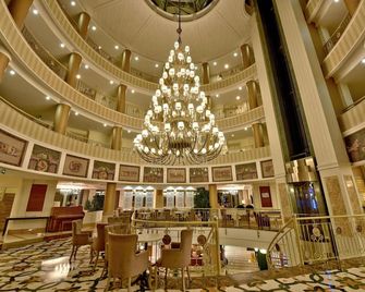 Side Star Beach - Side - Lobi