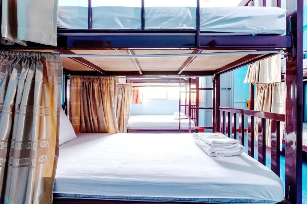 حاتياي دي هوستل