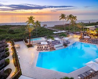 Hilton Marco Island Beach Resort and Spa - Marco Island - Pool
