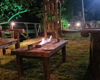 Pousada Karandá Serranegra - Lindóia - Patio