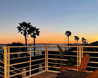 Beach House - De Crab - Dickinson - Balcony
