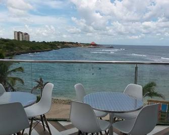 Beautiful Condo In La Romana Near Caleta - La Romana - Balcony