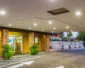 Rodeway Inn Wine Country - Rohnert Park - Edificio