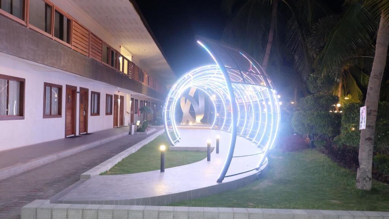 London Beach Resort And Hotel