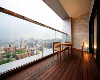 Solaria Nishitetsu Hotel Seoul Myeongdong - Seoul - Balkon