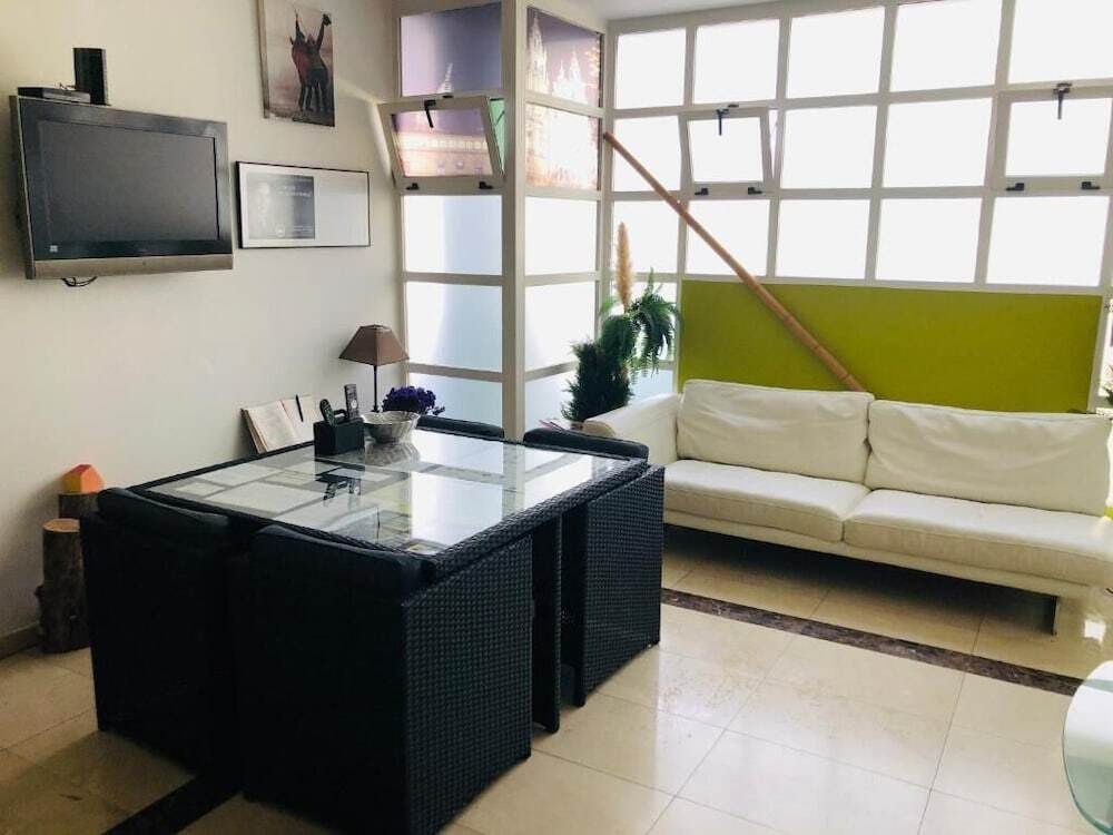 Albergue la Estacion Santiago de Compostela - סנטיאגו דה קומפוסטלה