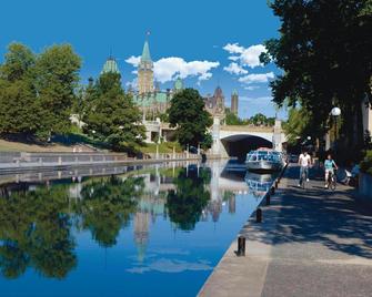 ByWard Blue Inn - Ottawa - Pool