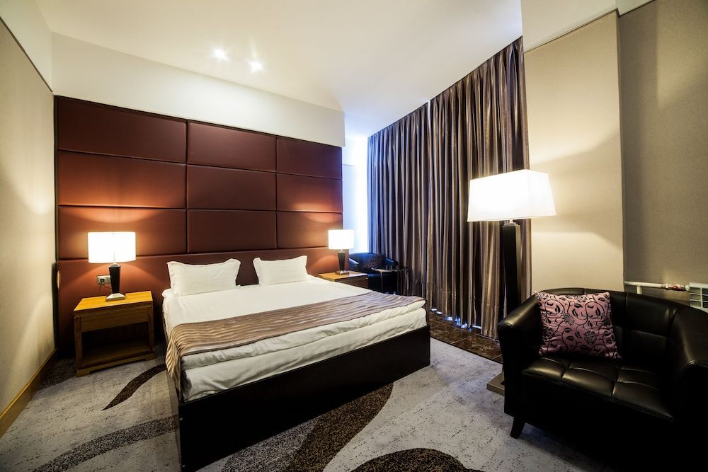 Absolute Hotel thumbnail 2