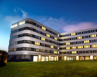 Dorint Airport-Hotel Zürich - Opfikon - Gebäude