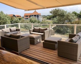 Beautiful Family Beach House On The Dunes With Swimming Pool - Cadzand - Balcon