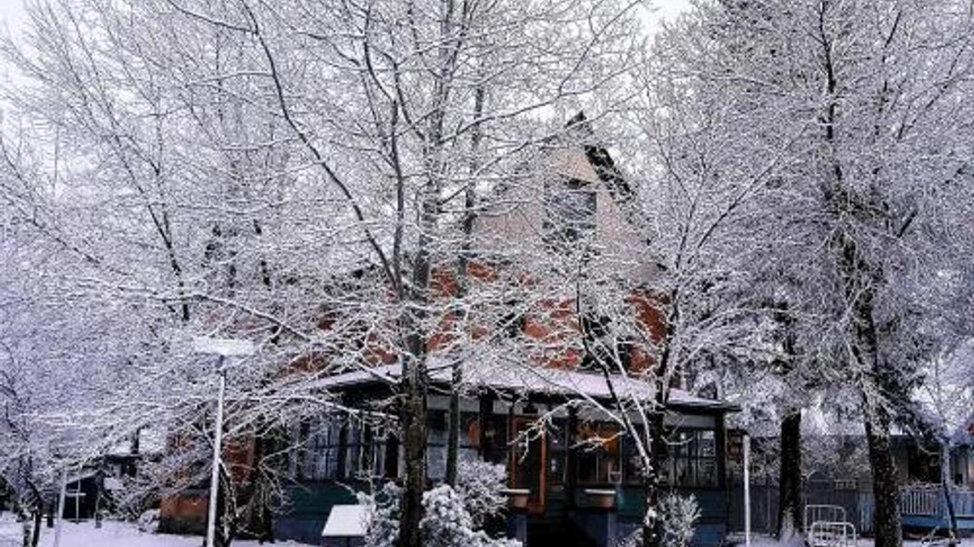 The Lindley House
