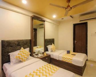 Fabhotel Panchvati Residency - Powai - Bedroom