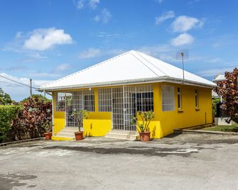 Adulo Apartments - Bridgetown - Building