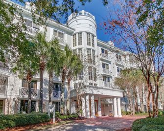 Upscale studio at The Village of Baytowne Wharf with AC, pool, hot tub & gym - Miramar Beach - Edificio