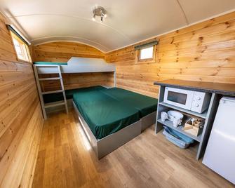 Orchard Hideaways - Penrith - Bedroom