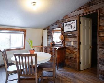Idyllic apartment near the Tetons and Yellowstone - Driggs - Dining room