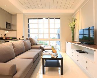 Havenwood Residence At Tb Simatupang - Jakarta - Living room