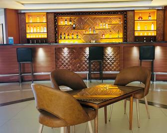 Kampala Nile Resort - Seeta - בר