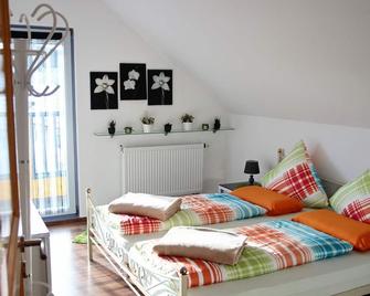 Beautiful and high quality apartment in Kirchen-Hausen - Geisingen - Habitación