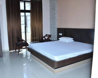 Banshidham Dharmasala - Khātu - Bedroom
