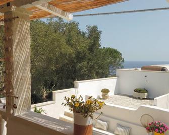 Blue House - Castro (Italie) - Balcon