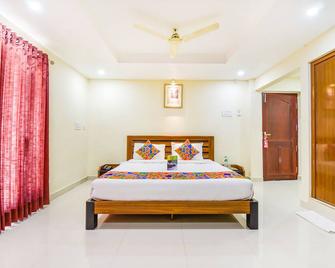 Fabhotel Sri Krishna Residency, Nr Chennai International Airport - Chennai - Bedroom