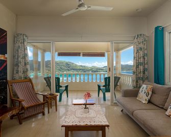 Top View Retreat Selfcatering - فيكتوريا - غرفة معيشة