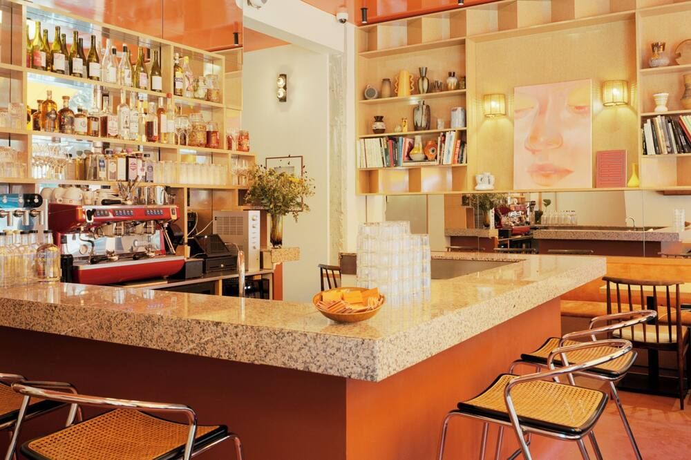 Hotel Present - ארל - בר