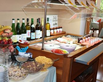 Hotel Brigitte - Bad Krozingen - Buffet