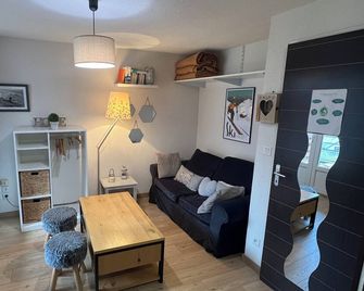 charming apartment 4/5 people center of luz saint sauveur - Luz-Saint-Sauveur - Wohnzimmer