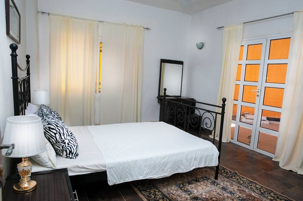 Two-Bedroom Apartment in Kololi, 5 Minutes away from Senegambia Beaches - Banjul - Yatak Odası