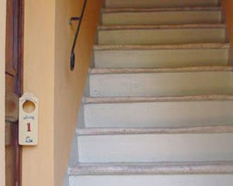 Vecchia Locanda - Sarzana - Escaleras