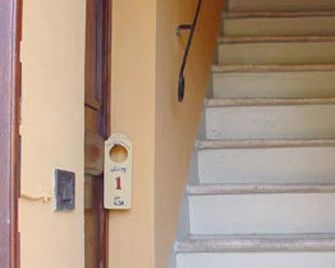 Vecchia Locanda B & B - Sarzana - Escaleras