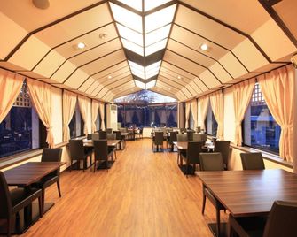 Izu Ippeki Lake Lakeside Terrace - איטו - מסעדה