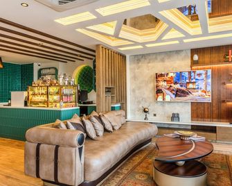 Elysian Airport Hotel & Restaurant - Arnavutköy - Lounge